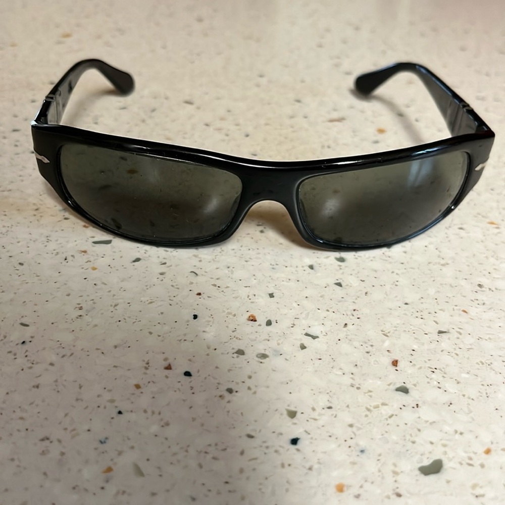 Persol sunglasses PO 2804-S good shape no case black.